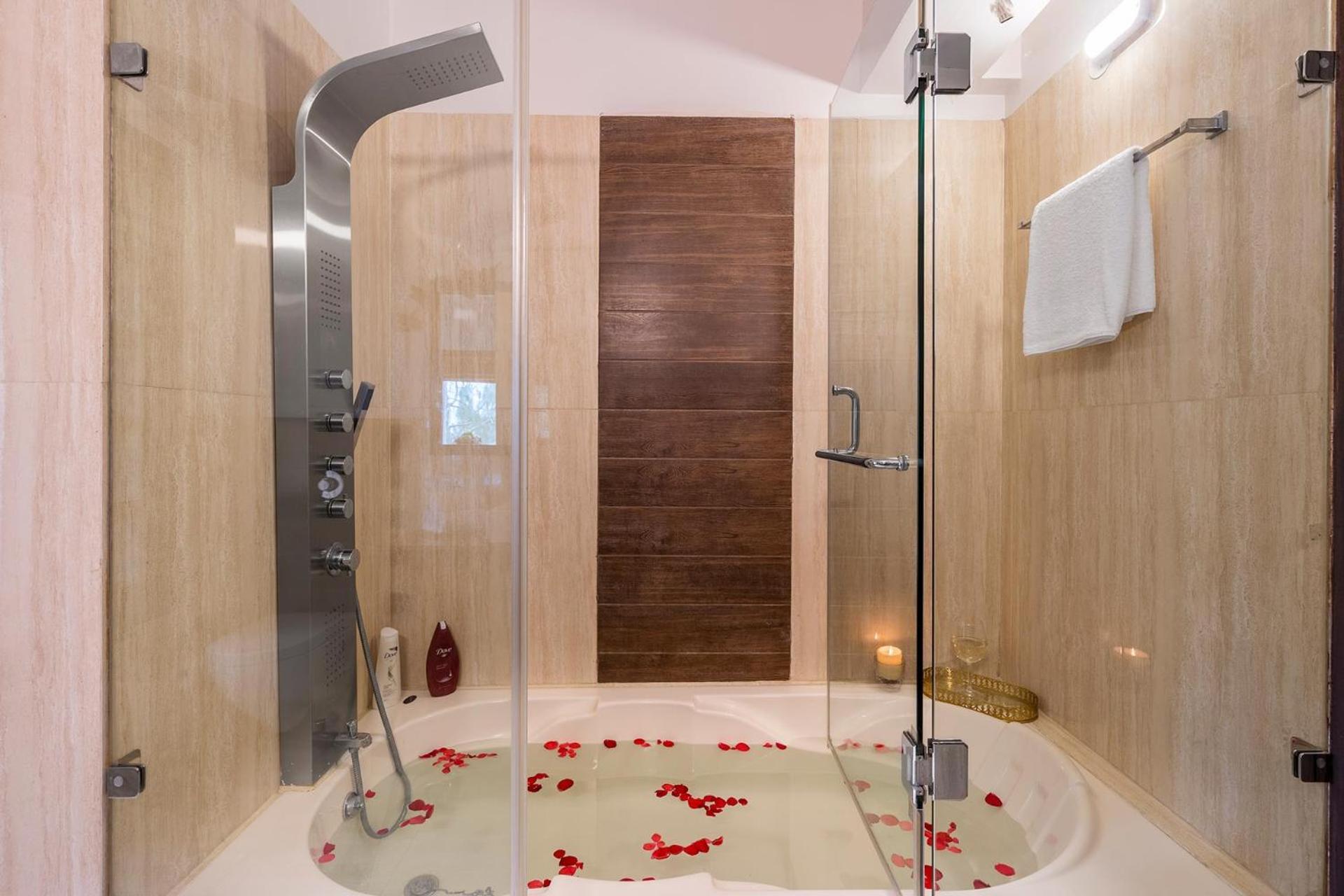 Stayvista At Bellevue With Outdoor Jacuzzi Kasauli Extérieur photo